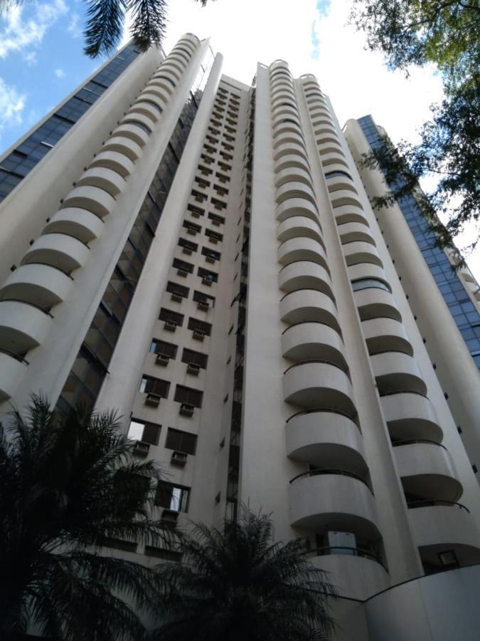 Apartment Street 2001 *