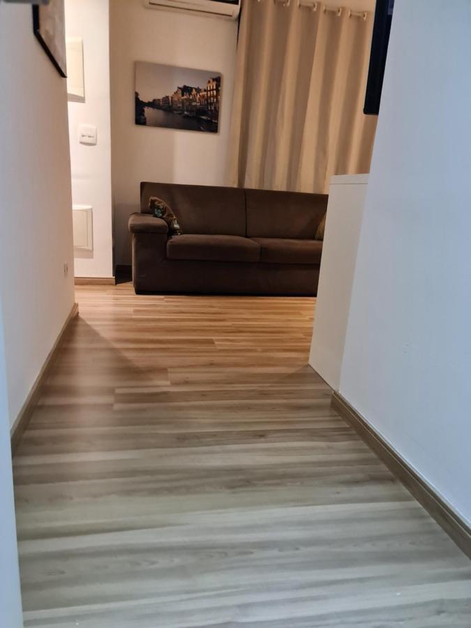 Roof Bela Cintra Apartemen *