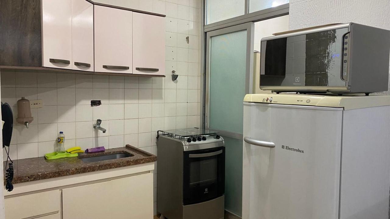 Praia Da Enseada Apartment *