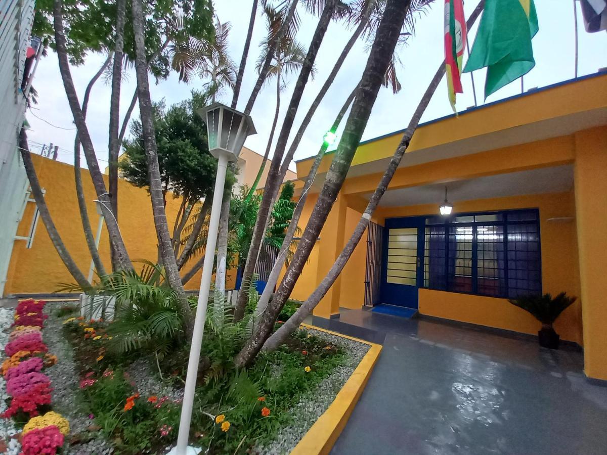 Tropical Mooca Hostel *