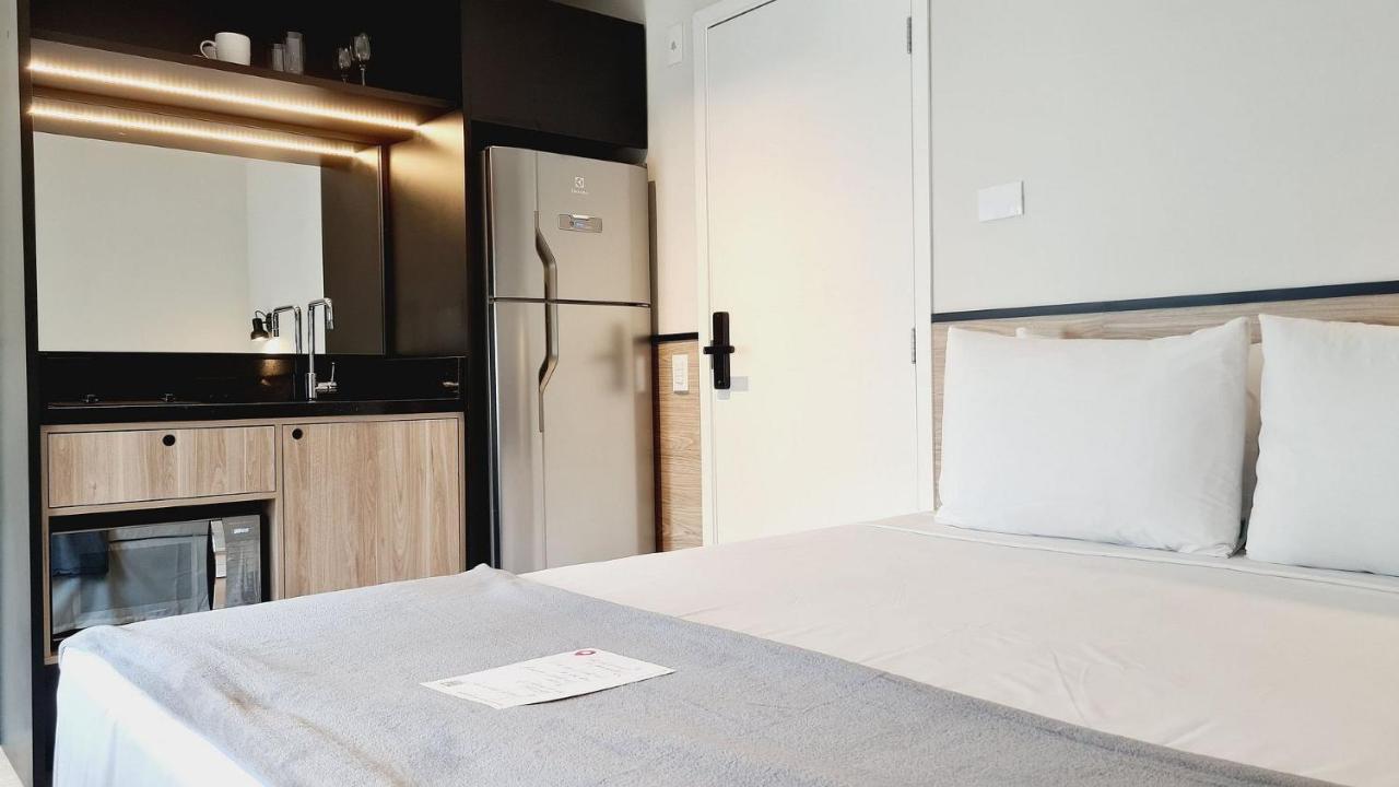 Housi Paulista Apartment