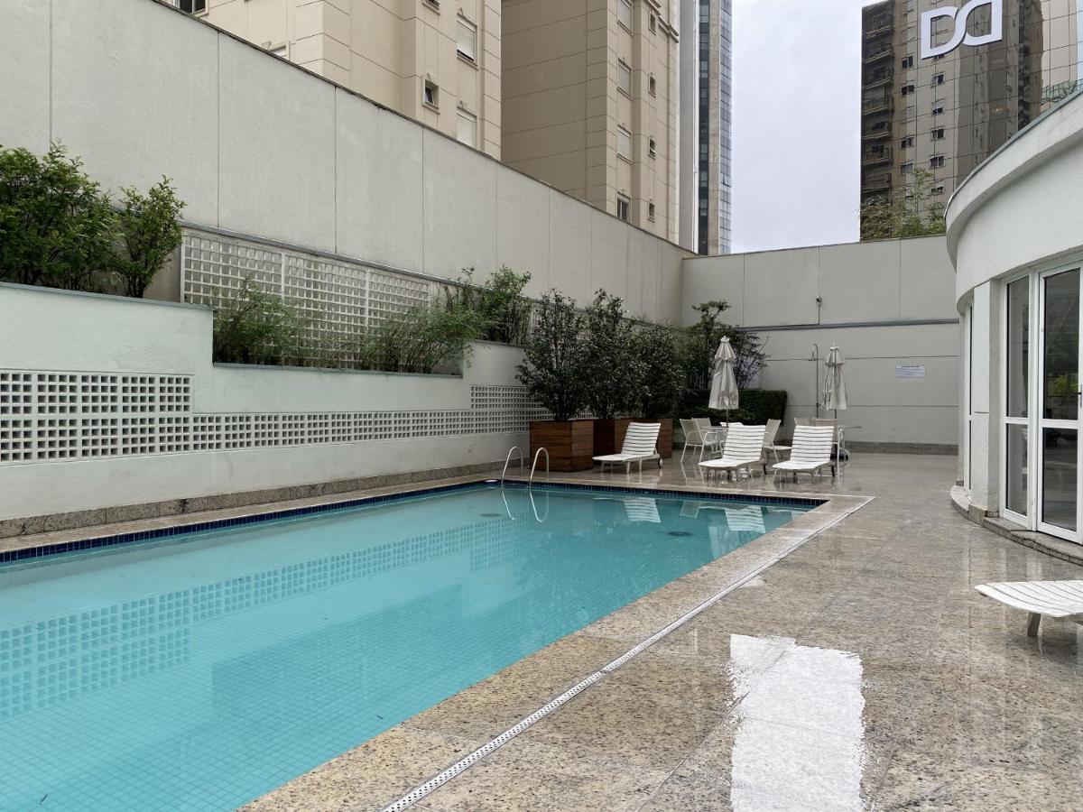 Akile Peixoto Gomide Apartment
