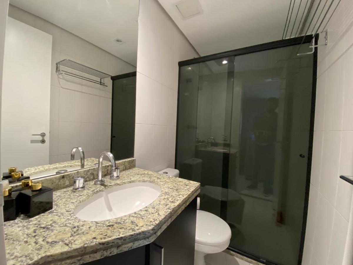 Akile Peixoto Gomide Apartment