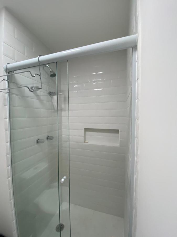 75 New W Fast Wifi, Balcony, Gym And Movie Screen Apartment