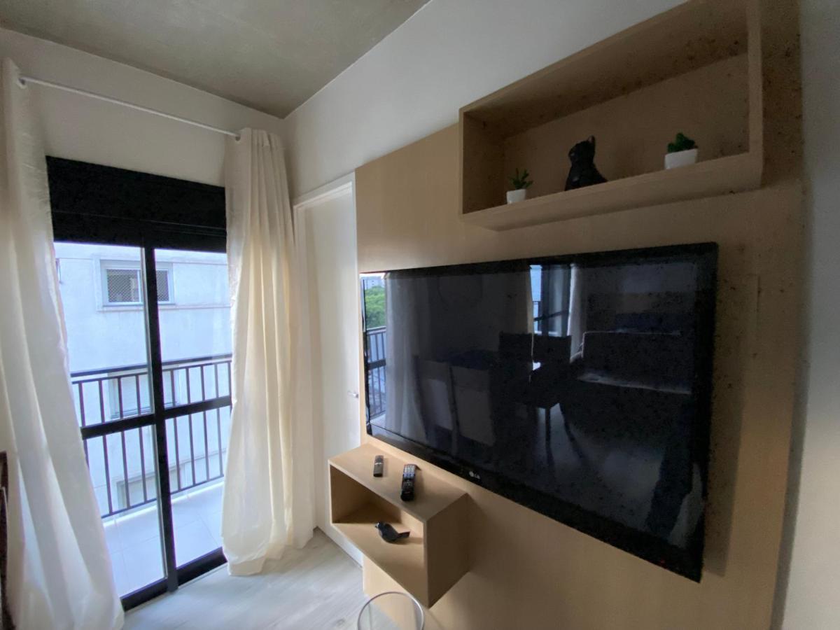75 New W Fast Wifi, Balcony, Gym And Movie Screen Apartment