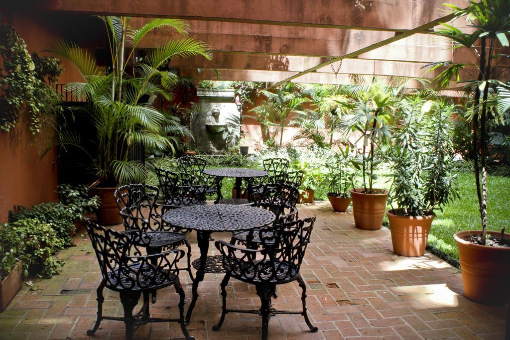 Loi Belgrano Hotel