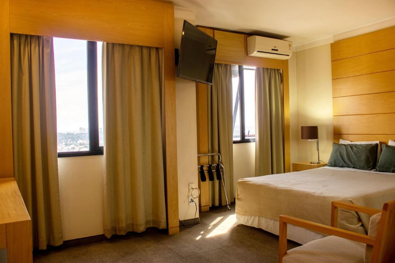 Flat Com Wifi Ao Lado Do Aeroporto De Congonhas Sp