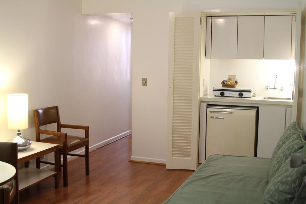 Loi Belgrano Hotel