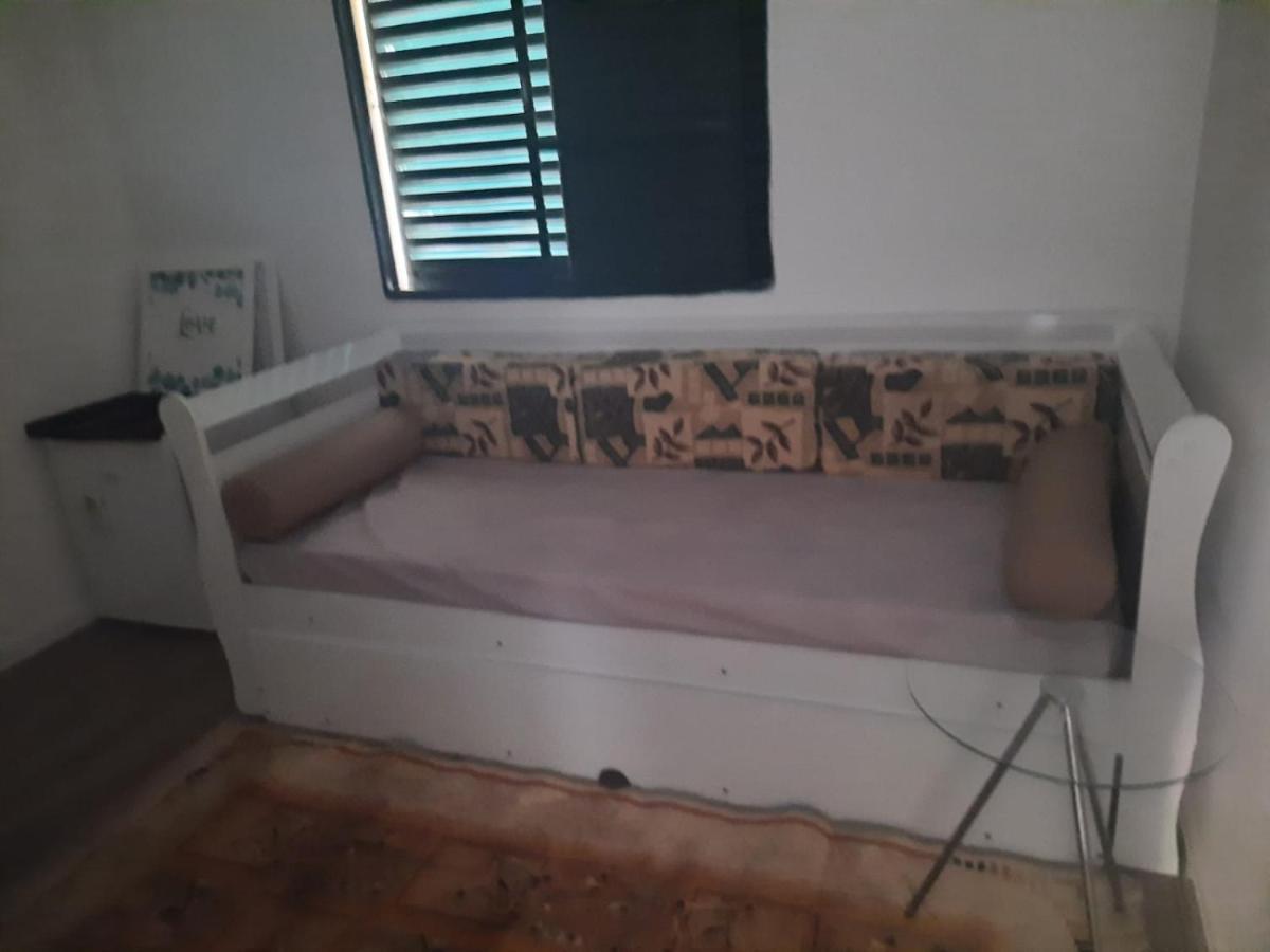 Rumah liburan Charmosa Casa Em Condominio Com Quintal
