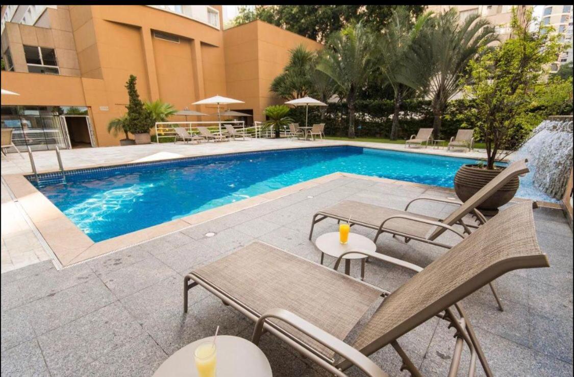 International Plaza Jardins Daire