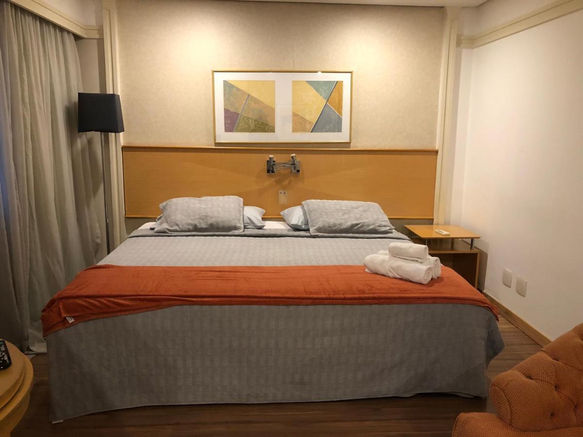 Charmoso Flat Na Vila Olimpia Entre Os Shoppings Jk E Vila Olimpia *