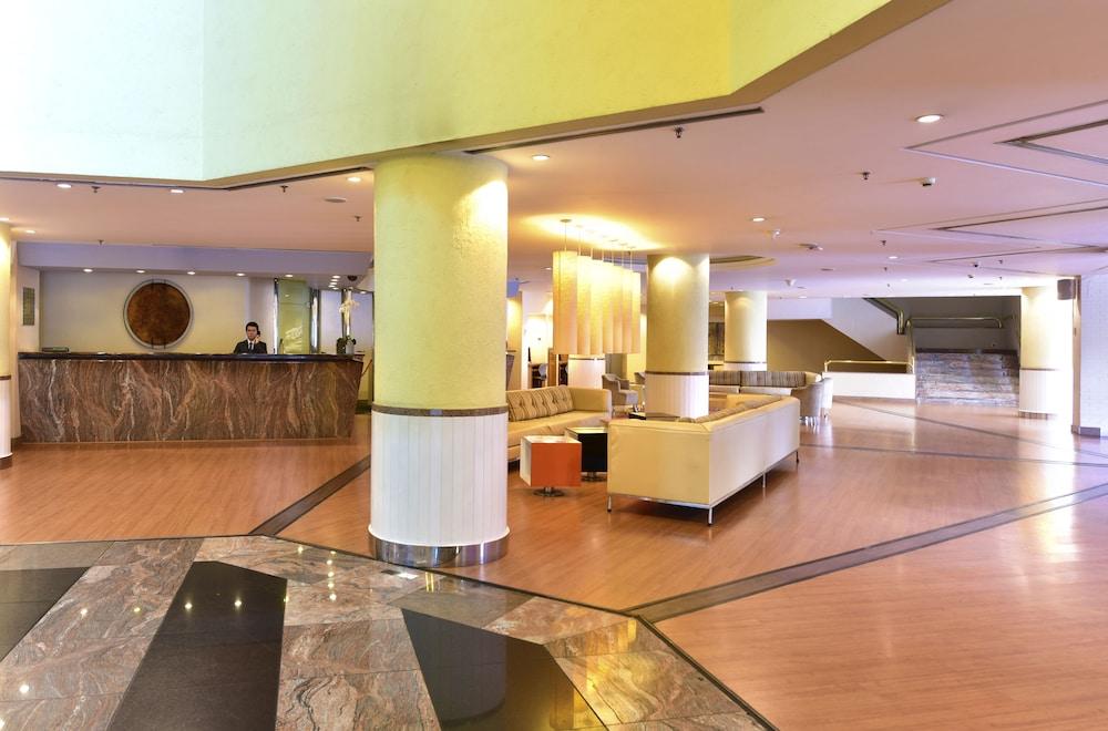 Pestana Khách sạn 4*