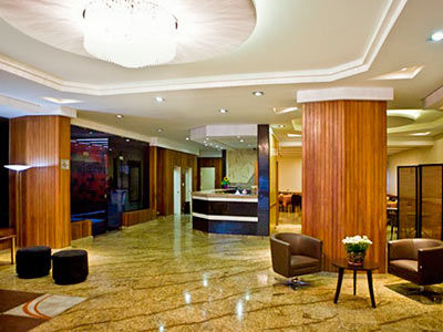 Carillon Plaza Hotel 2*