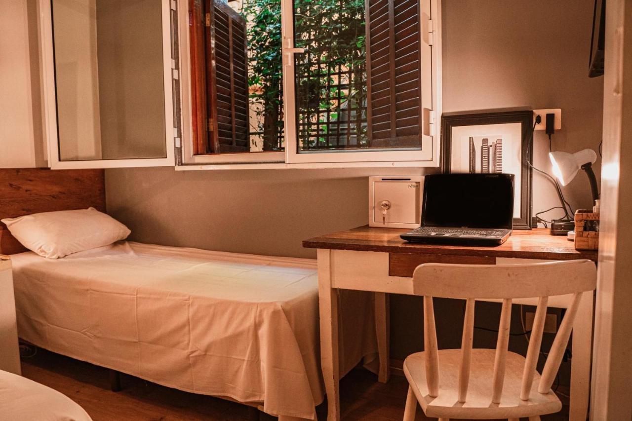 Garoa Hostel *