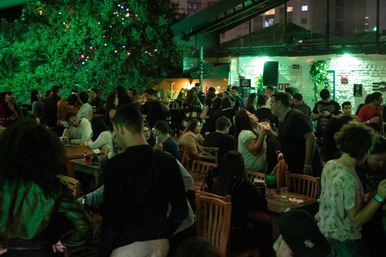 Garoa Hostel *