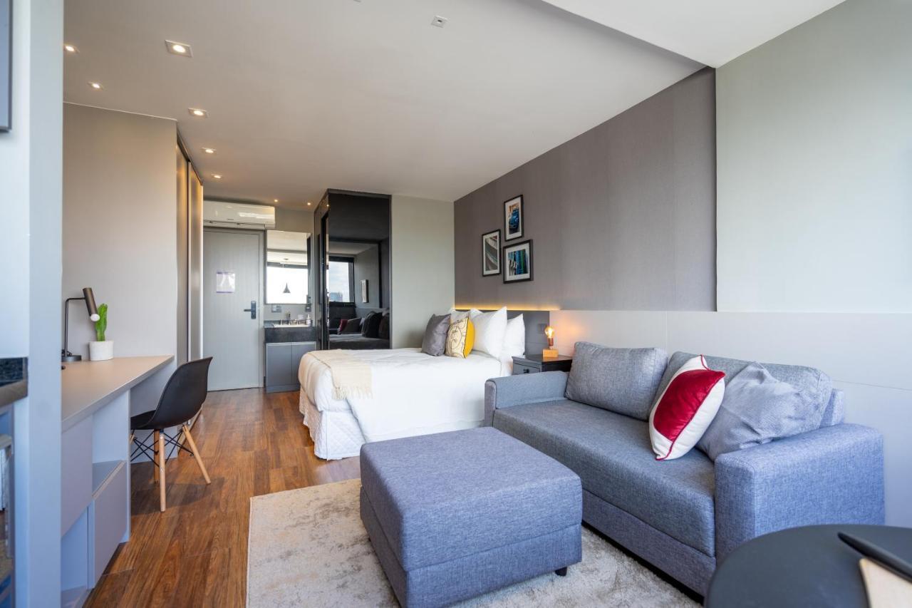 Ap Com Academia E Piscina No Predio, Localizacao Incrivel - Vila Olimpia Apartment Sao Paulo