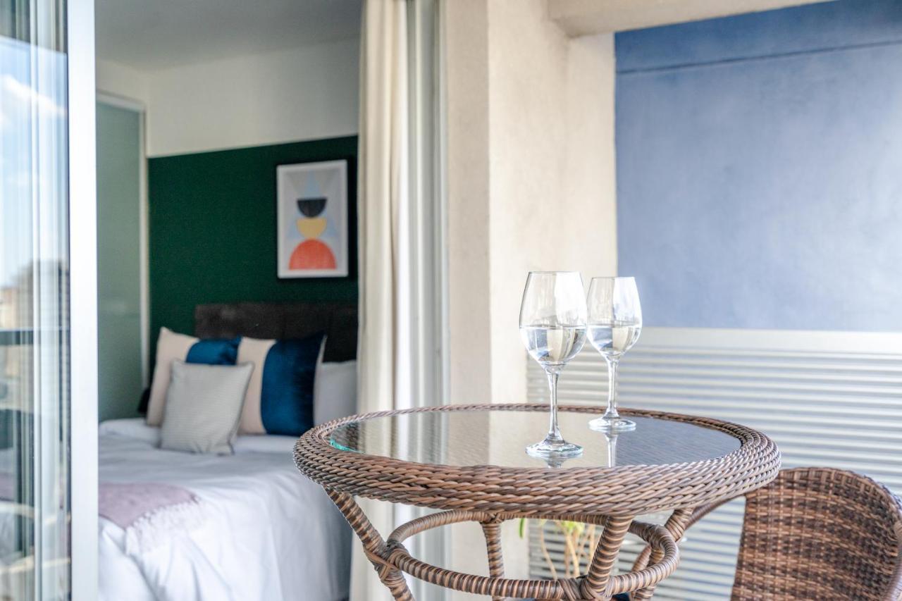 Apartment Studio Em Localizacao Incrivel, Estacionamento, Piscina E Academia - Vila Olimpia *