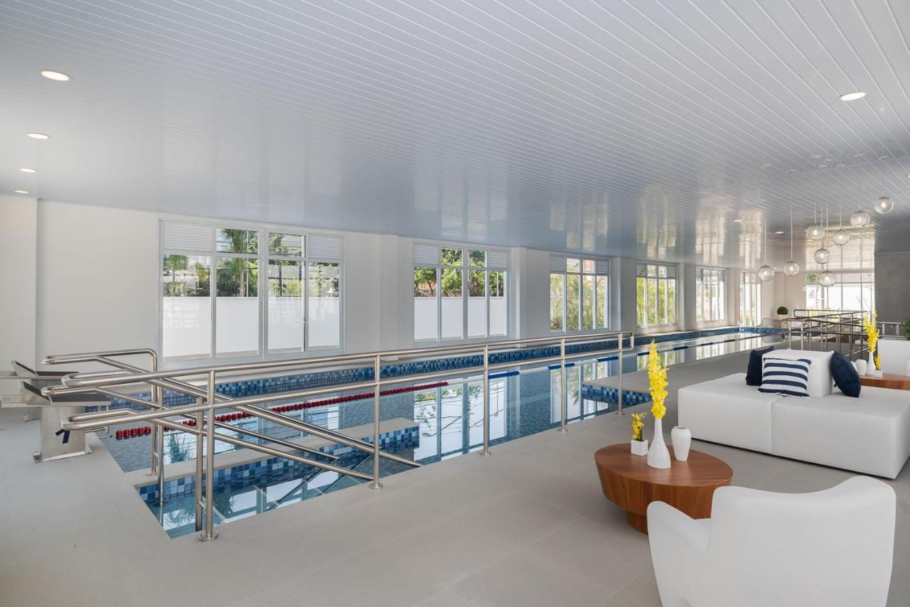 Edificio Summit Pinheiros: View Balcony With Pool & Fitness Near Subway Sao Paulo