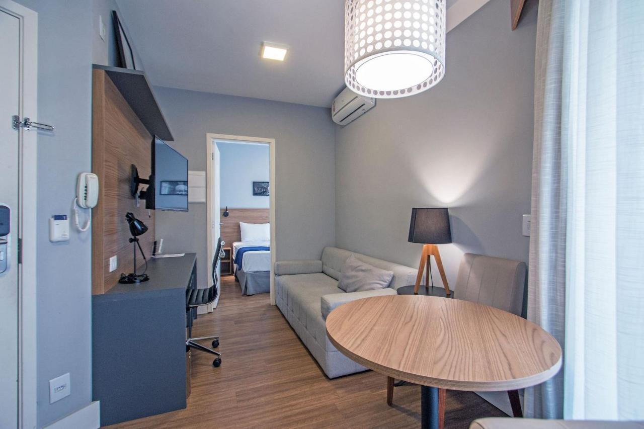 Apartemen Anycomfort Fradique Coutinho *