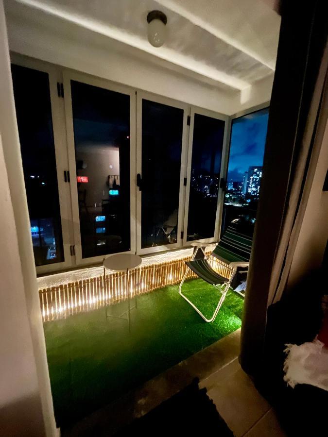 Quarto E Banheiro Privativos, Em Apto Com O Host A 5 Min Ape Do Aero Congonhas Homestay