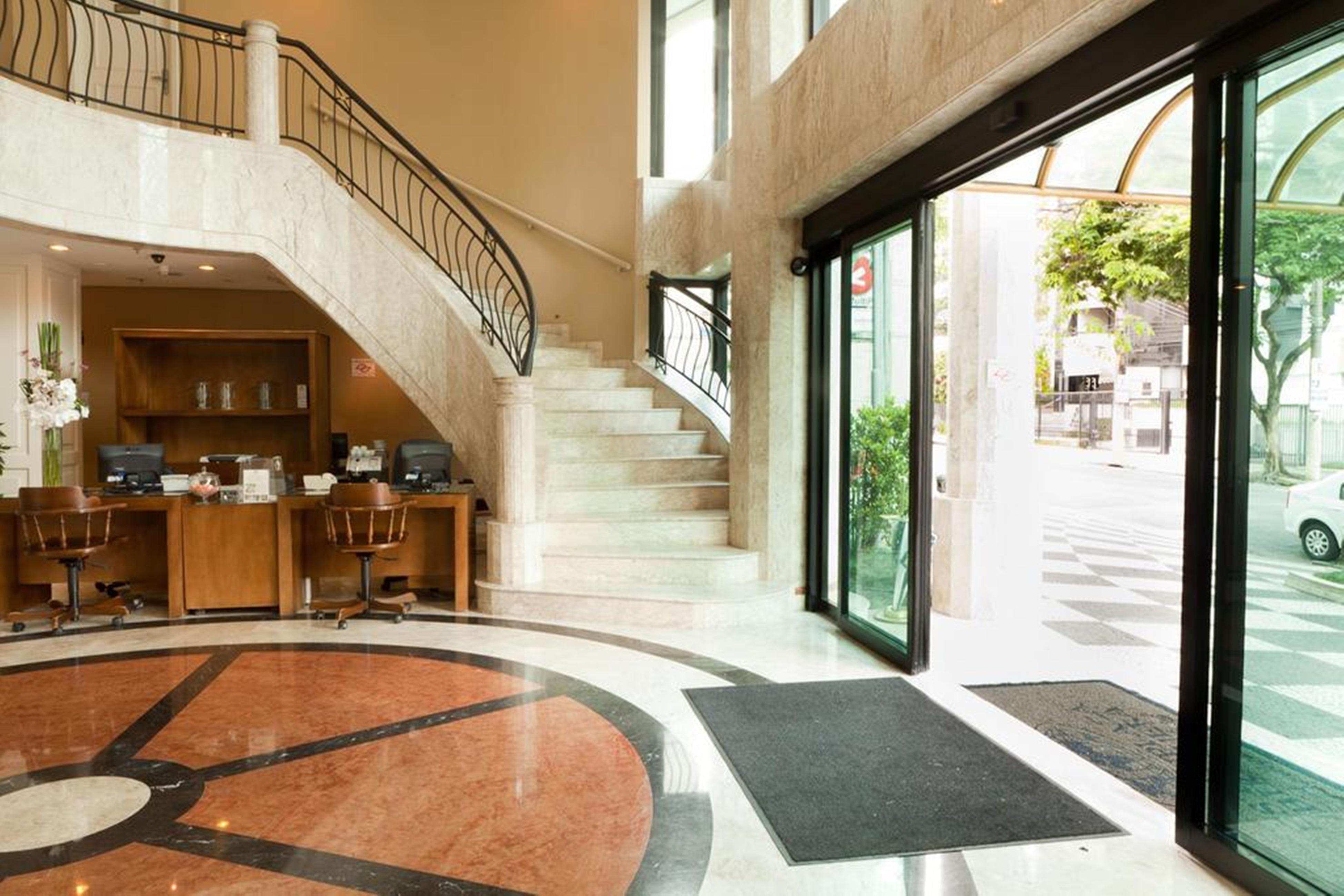 Estanplaza Ibirapuera Hotel 4*