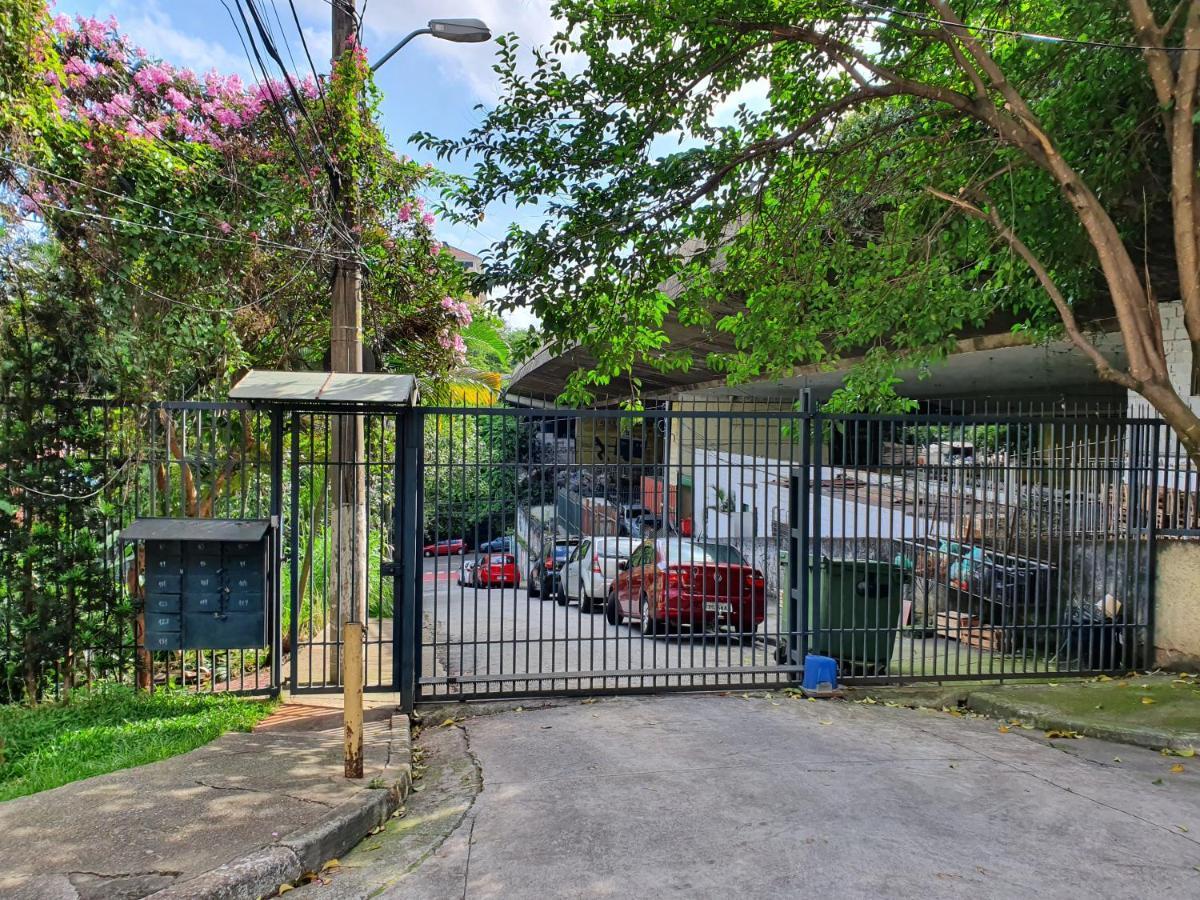 Casa De Pinheiros *