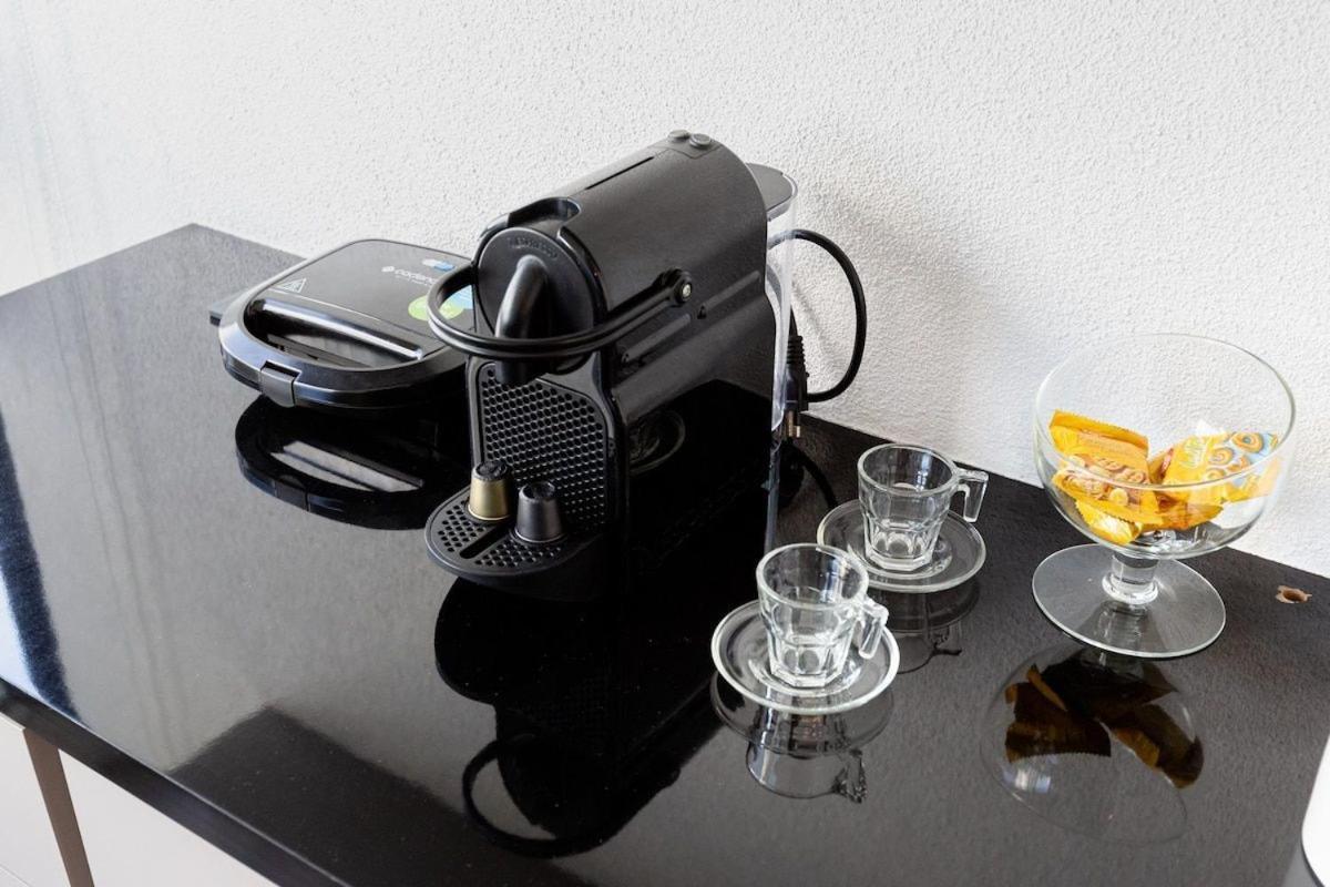 Apartamento Easy Star - Espacoso Studio Ao Lado Do Aeroporto Congonhas - Hh01h