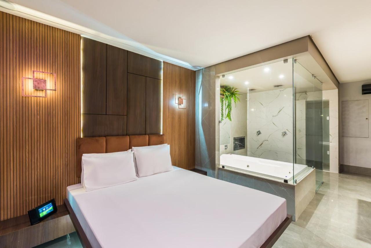 Mood Love hotel