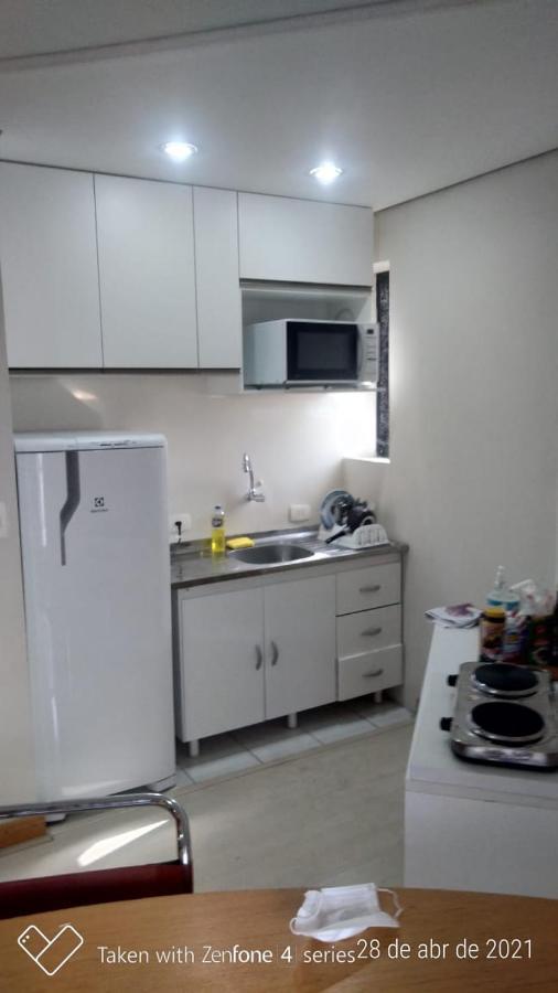 Flat Com Sacada - Regiao Ibirapuera Proximo Varios Hospitais E Unifesp