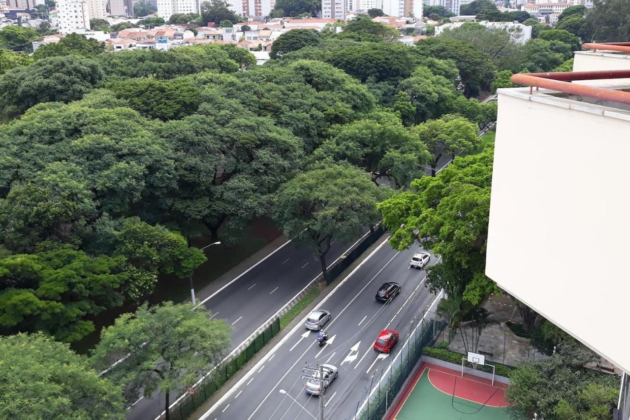 Flat Com Sacada - Regiao Ibirapuera Proximo Varios Hospitais E Unifesp Sao Paulo
