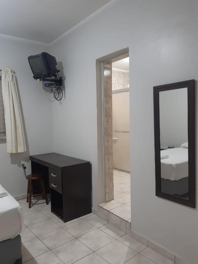 Apeninos Basicas Guest house Sao Paulo