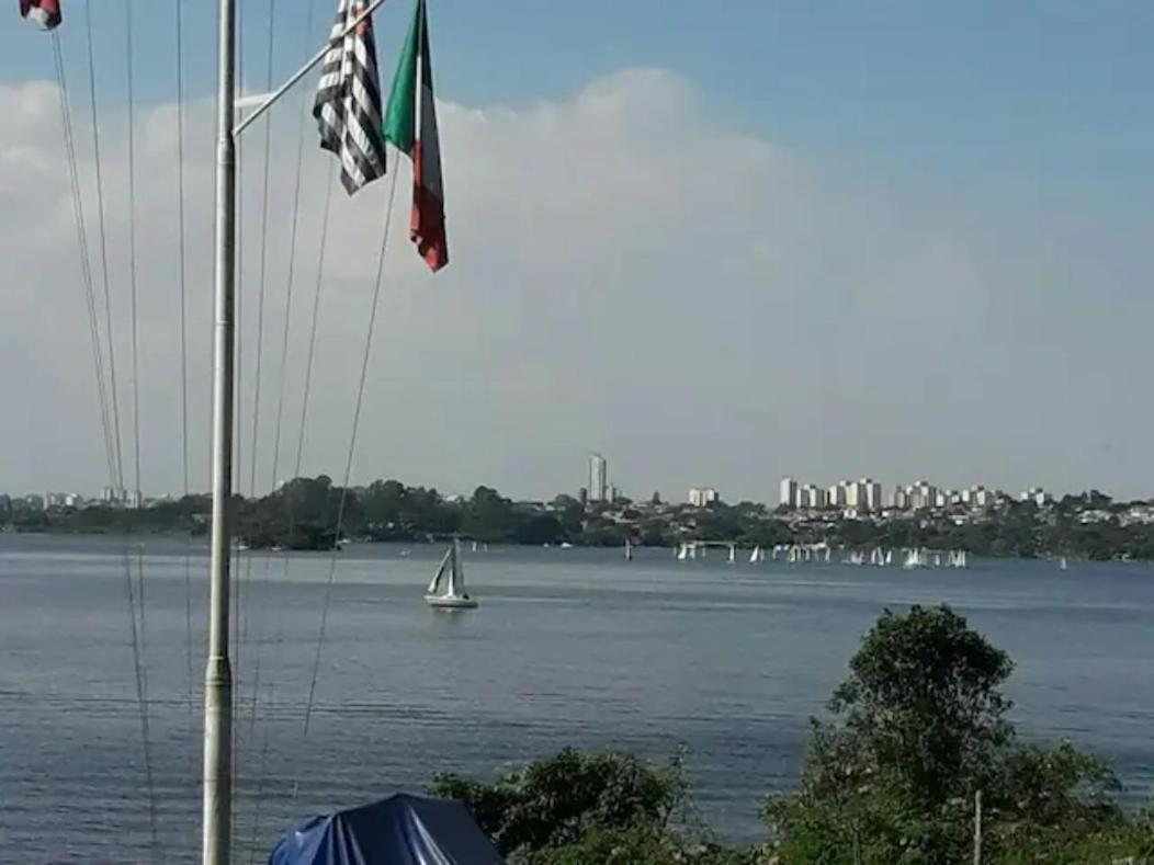Em Chale Na Represa