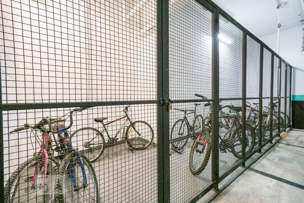 Apartamento 501 Dentro De Um Verdadeiro *