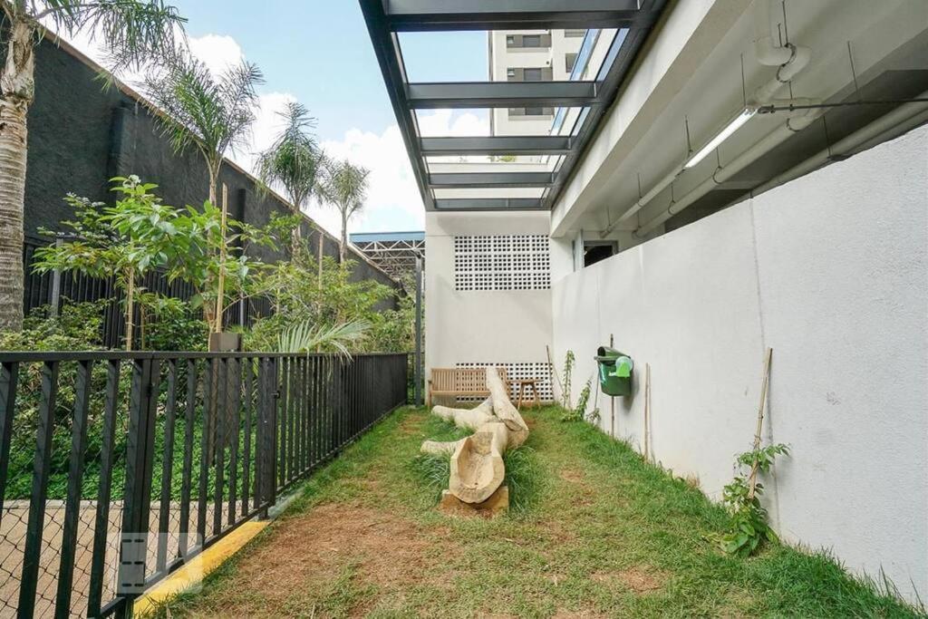 Apartamento 501 Dentro De Um Verdadeiro *
