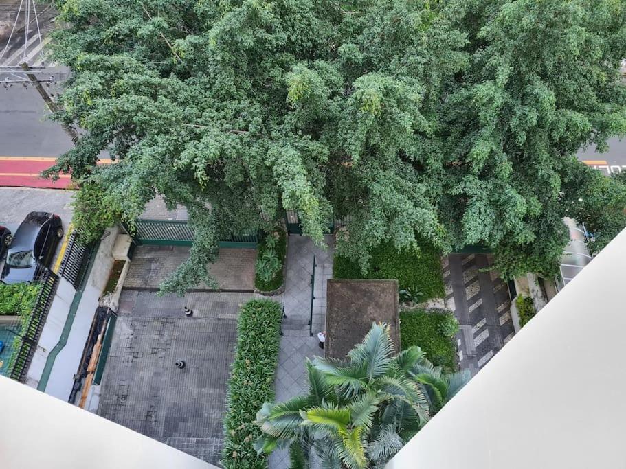 Apartamento Apartamento Pratico Com Otima Localizacao. *