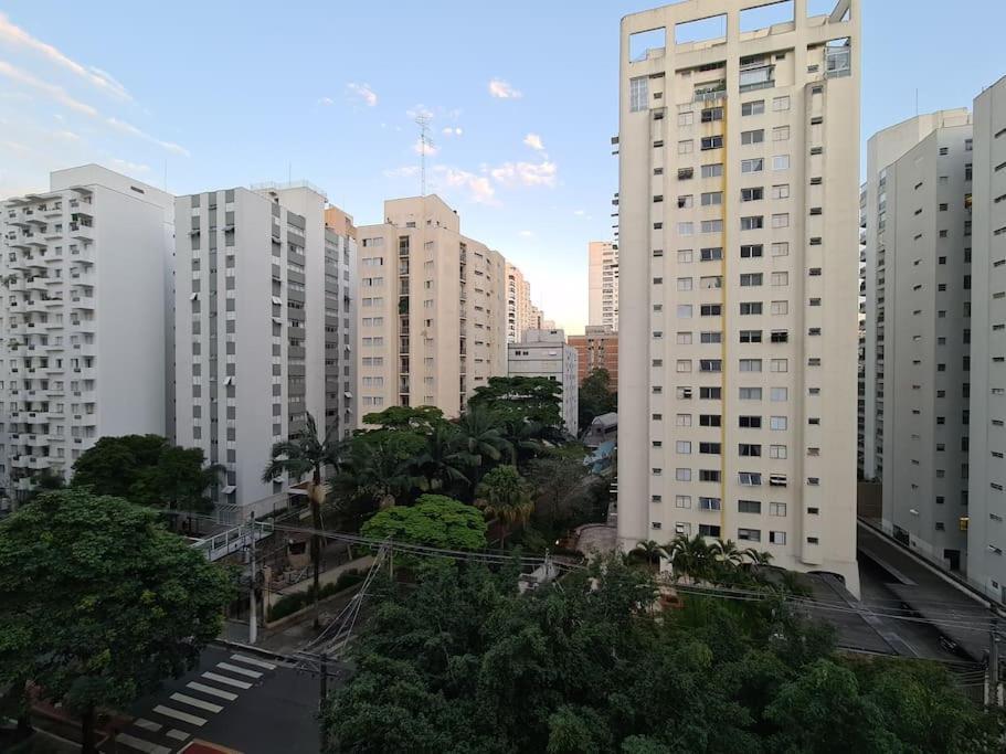 Apartamento Pratico Com Otima Localizacao. Apartamento