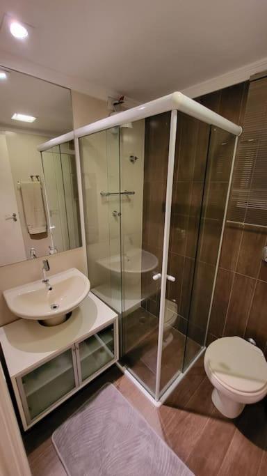 Apartamento Pratico Com Otima Localizacao. * São Paulo