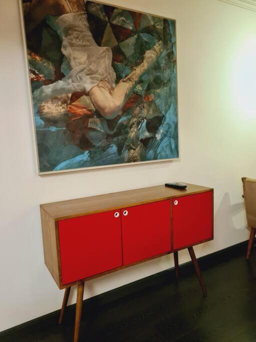 Apartamento Pratico Com Otima Localizacao. *