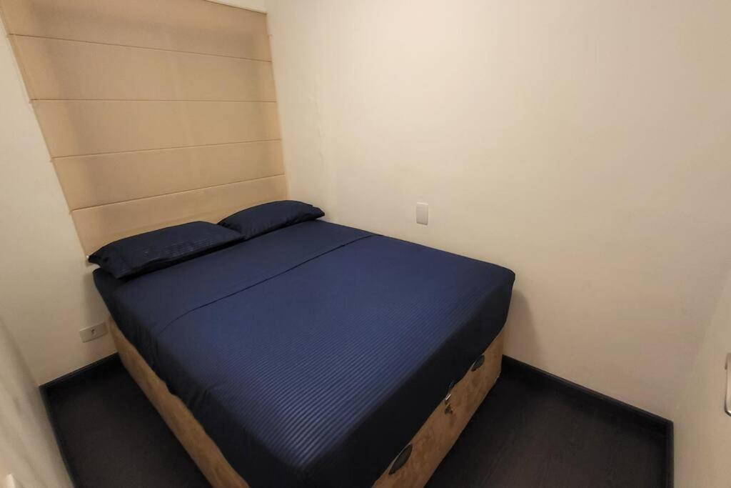 Apartamento Apartamento Pratico Com Otima Localizacao.