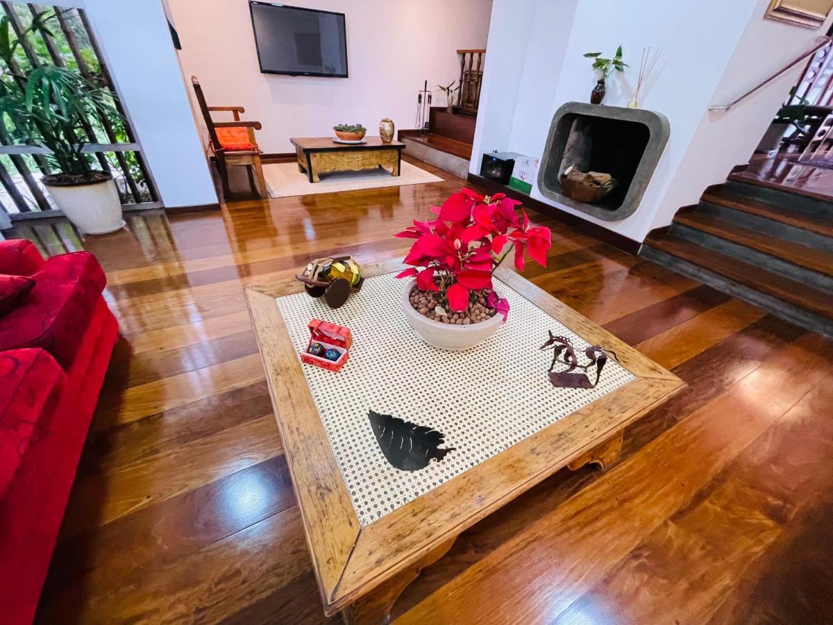 A Casa Que Hospeda * São Paulo