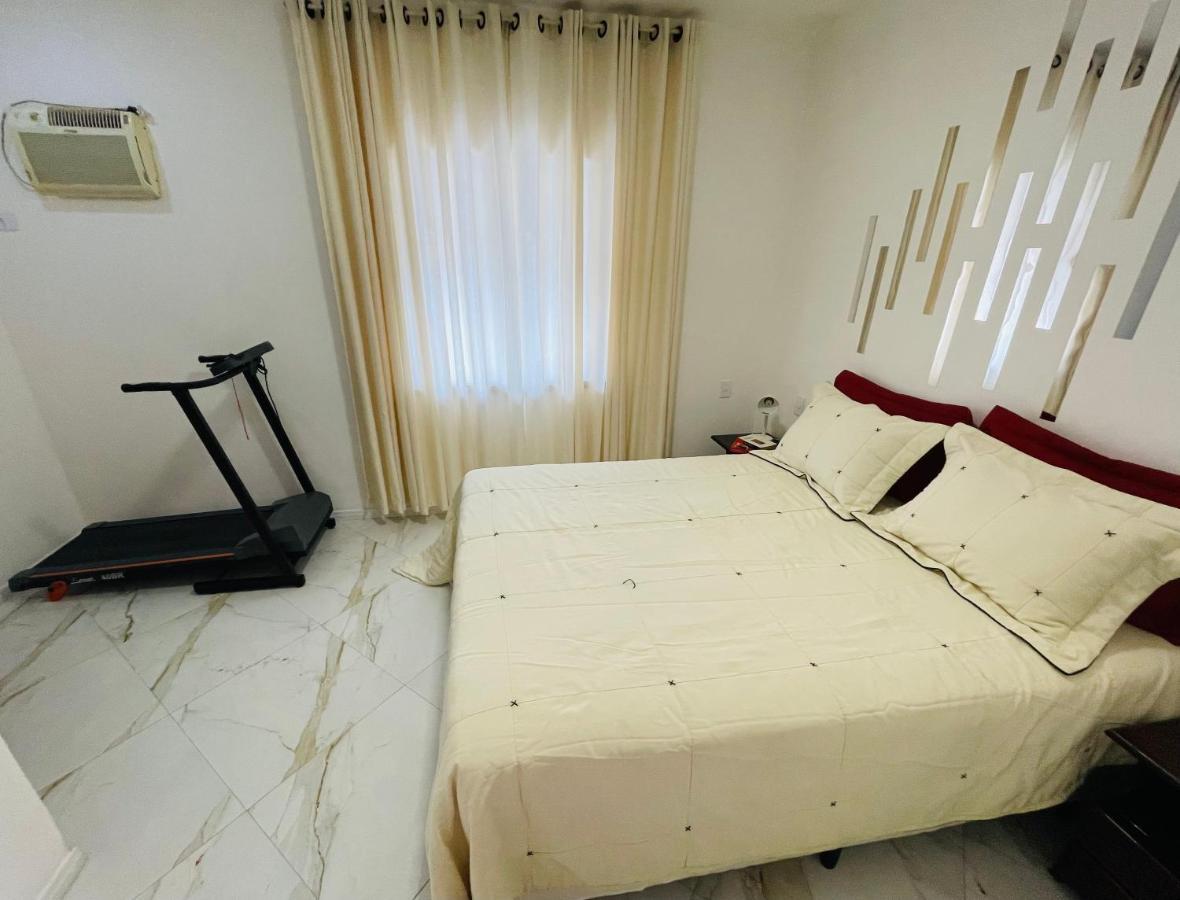 A Casa Que Hospeda Privatunterkunft *