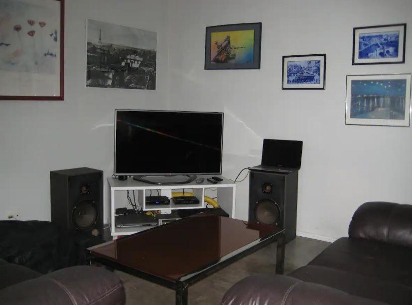 Homestay Quarto Com Banheiro Privativo *