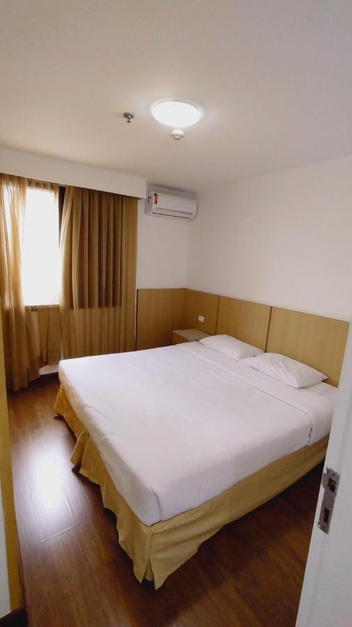 Saint Lawrence Flat - 108