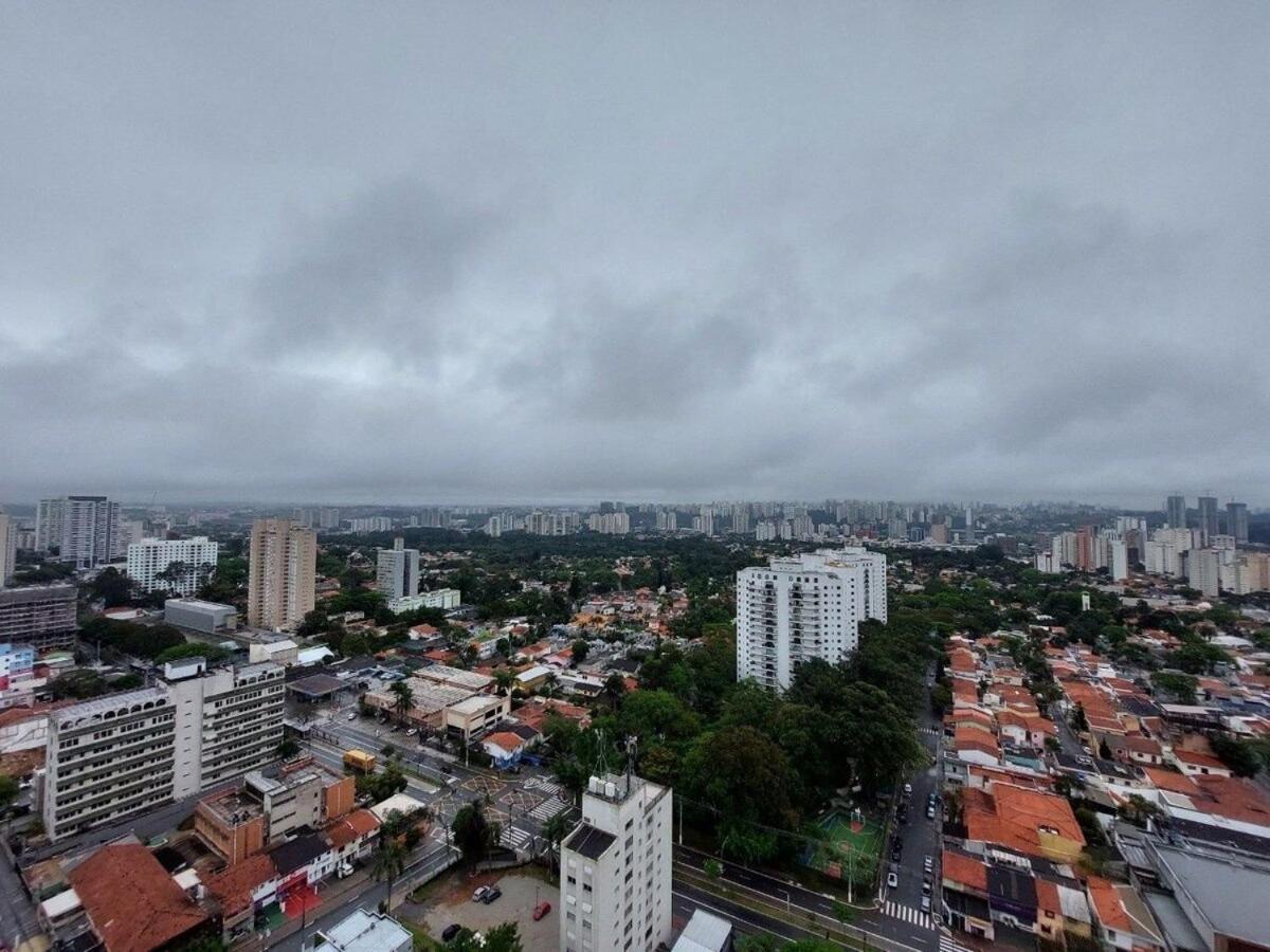 Novo E Super Decorado Ao Lado Do Metro