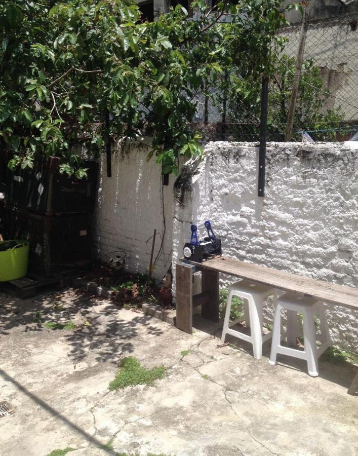 Ở trọ Quarto Em Casa Atelie Com Sol No Quintal *