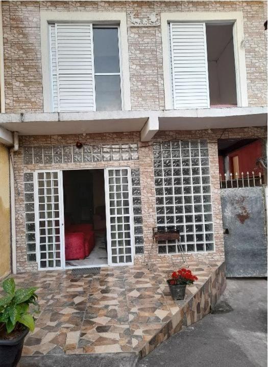 Casa de férias Sobrado Com 3 Quartos *