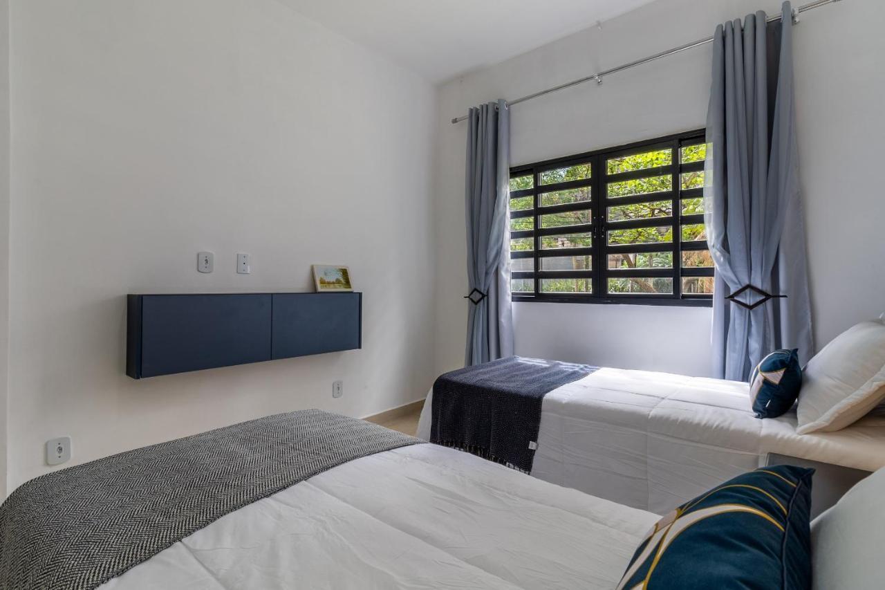 Akile Leoncio Hcor Apartemen