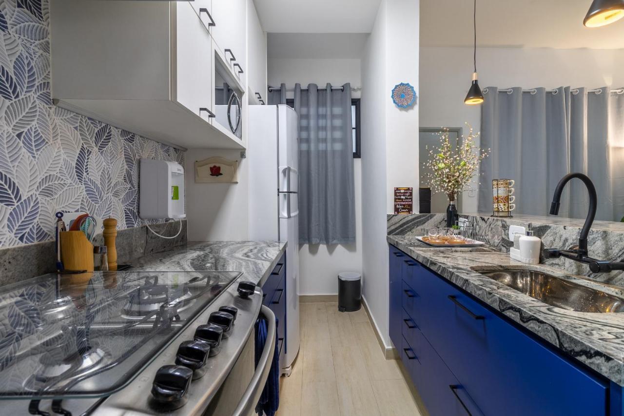 Akile Leoncio Hcor Apartemen