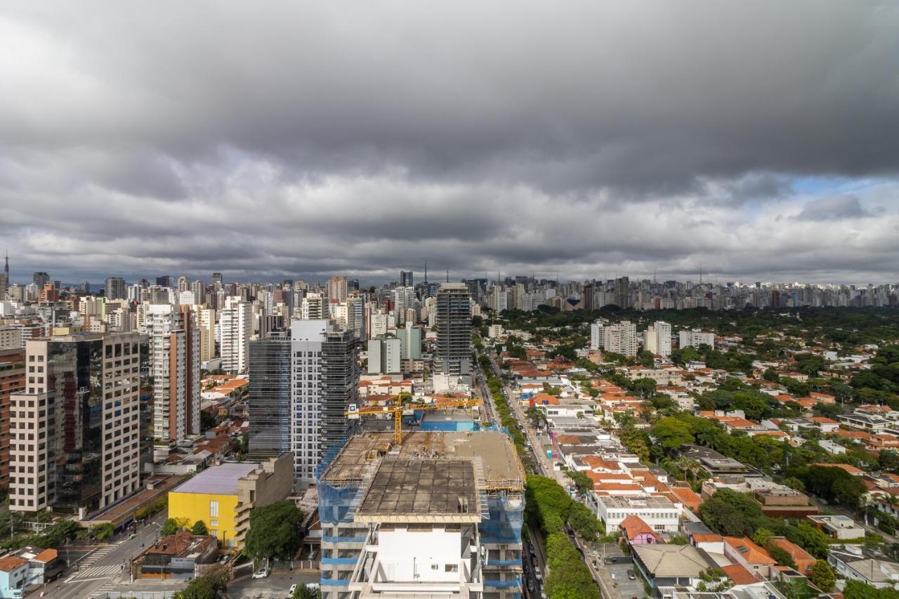 Akile Hw Reboucas * São Paulo