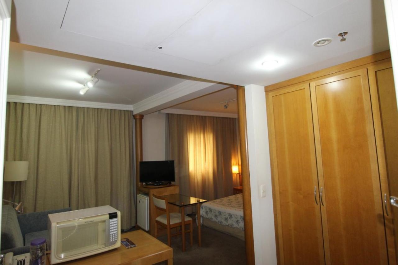 Flat Oscar Freire 1948 Pinheiros 4*